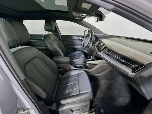 Used 2023 Audi Q4 e-tron Prestige w/ 20" Wheel Package AWD/4WD image 33