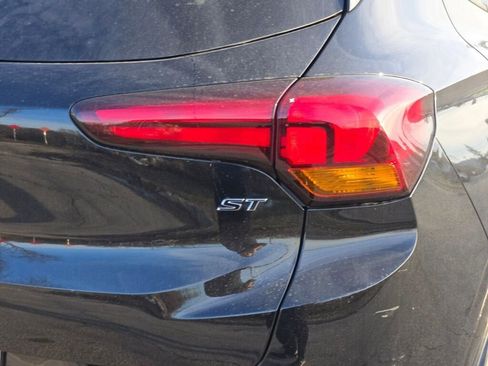 Used 2021 Buick Encore GX Select w/ Experience Buick Package image 11