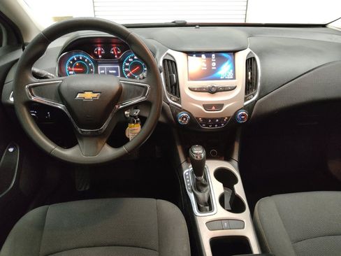 Used 2017 Chevrolet Cruze LS image 22