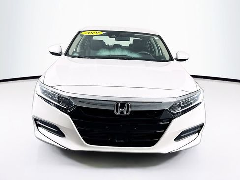 Used 2019 Honda Accord LX image 2