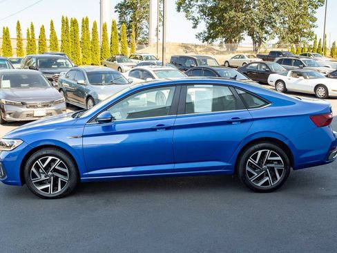Used 2023 Volkswagen Jetta SEL FWD image 8