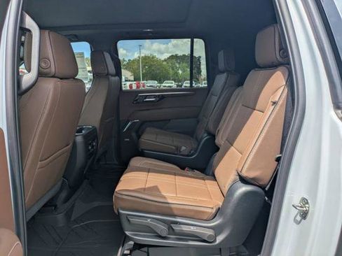 New 2026 Chevrolet Suburban High Country RWD image 16