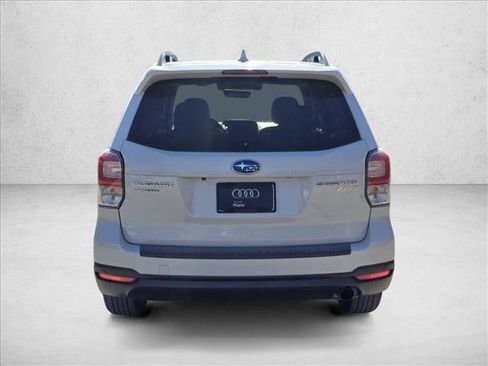 Used 2017 Subaru Forester 2.5i Touring image 6