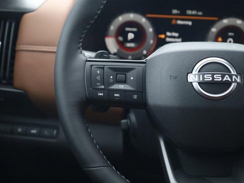 New 2026 Nissan Pathfinder Platinum image 10