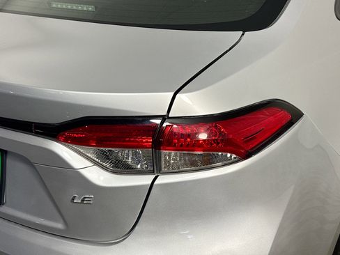 Used 2022 Toyota Corolla LE FWD image 33