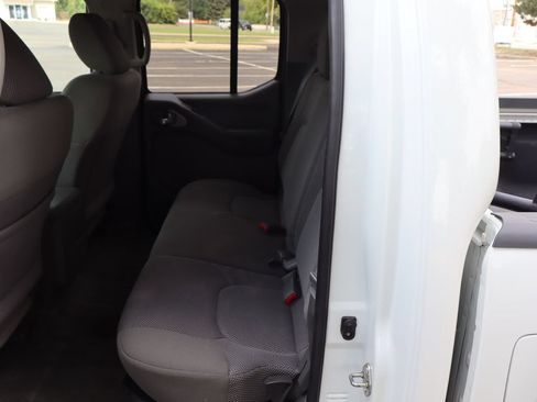 Used 2017 Nissan Frontier SV w/ SV Value Truck Package AWD/4WD image 20