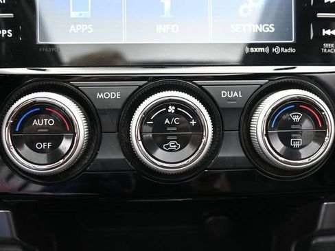 Used 2018 Subaru Forester 2.5i Touring w/ Popular Package #3B AWD/4WD image 22