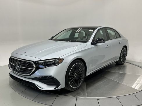 Used 2025 Mercedes-Benz E 350 Sedan image 3