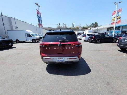 Used 2022 Nissan Pathfinder Platinum FWD image 7