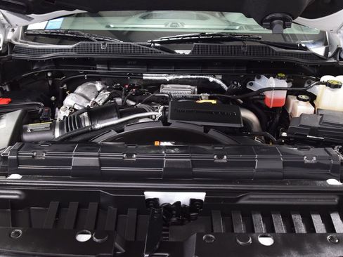 Used 2023 Chevrolet Silverado 2500 High Country w/ Safety Package II image 33