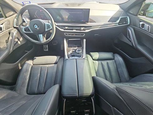 Used 2024 BMW X6 xDrive40i w/ Executive Package image 17