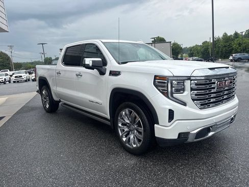 Used 2023 GMC Sierra 1500 Denali w/ Denali Reserve Package AWD/4WD image 10