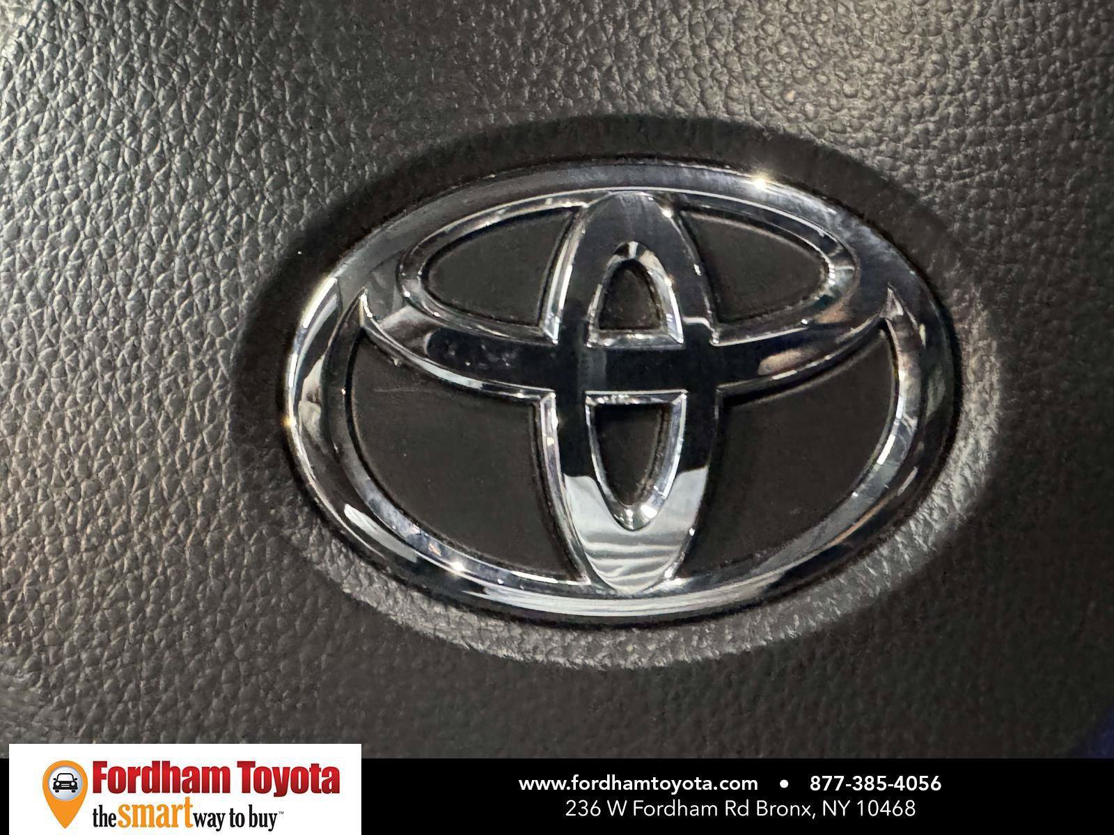Used 2024 Toyota Corolla LE FWD image 32