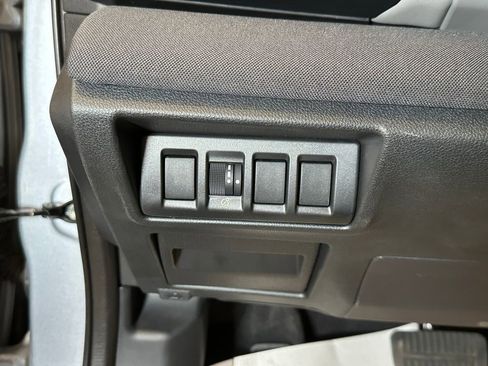 Used 2025 Subaru Outback Premium AWD/4WD image 18