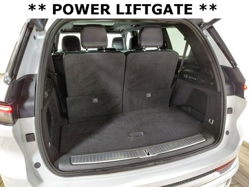 Used 2022 Jeep Grand Cherokee L Overland w/ Luxury Tech Group IV image 21