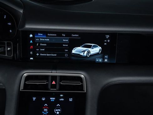 Used 2025 Porsche Taycan image 27