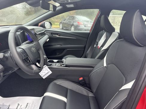 New 2025 Toyota Camry SE w/ Convenience Package FWD image 13