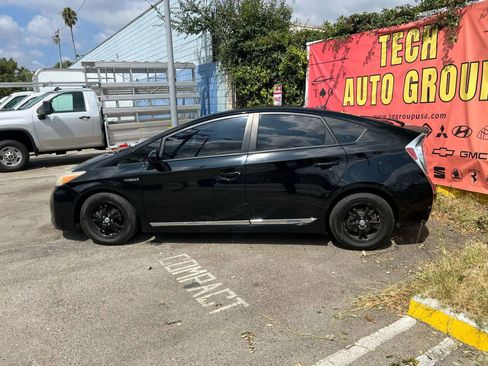 Used 2014 Toyota Prius Four w/ Solar Roof Package image 7