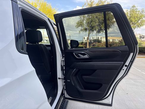 Used 2022 Chevrolet Tahoe Z71 image 14