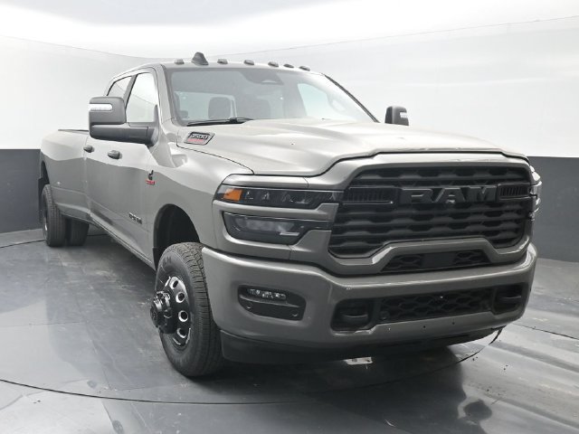 New 2026 RAM 3500 Big Horn AWD/4WD image 9