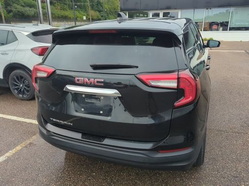 Used 2024 GMC Terrain SLE FWD image 5