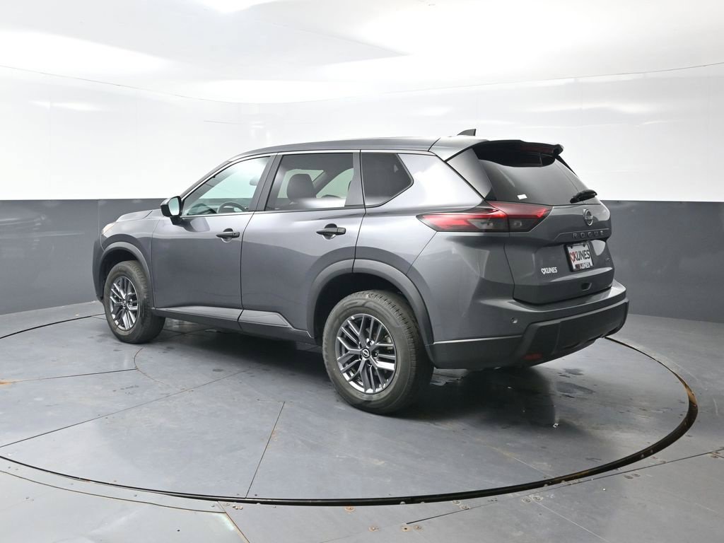 Used 2024 Nissan Rogue S AWD/4WD image 11