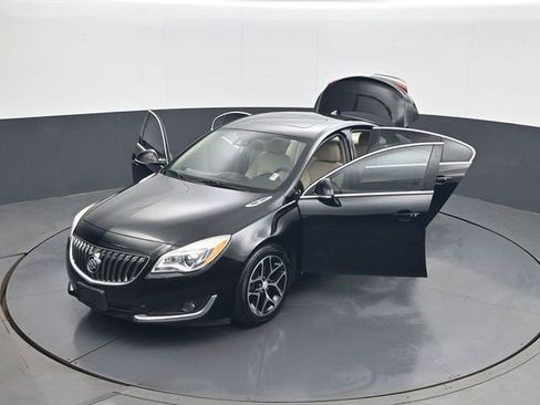 Used 2017 Buick Regal Premium w/ Driver Confidence Package #1 FWD image 30