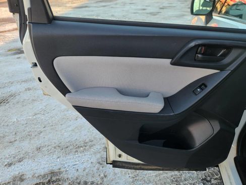 Used 2015 Subaru Forester 2.5i w/ Alloy Wheel Package image 11