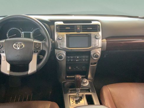 Used 2018 Toyota 4Runner Limited AWD/4WD image 28