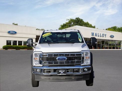 Used 2024 Ford F550 4x4 SuperCab Super Duty w/ Snow Plow Prep Package image 3
