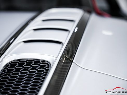 Used 2018 Audi R8 V10 w/ Carbon Exterior Package AWD/4WD image 29