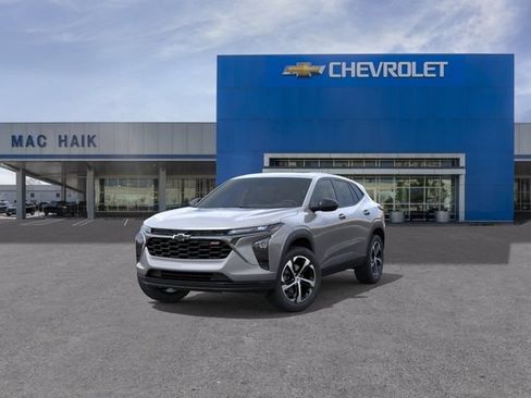 New 2026 Chevrolet Trax RS w/ Sunroof Package FWD image 8
