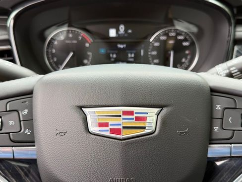 Certified 2024 Cadillac XT6 Premium Luxury w/ LPO, Floor Liner Package AWD/4WD image 26