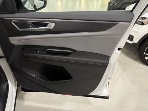 New 2026 Volkswagen Atlas Peak Edition AWD/4WD image 39