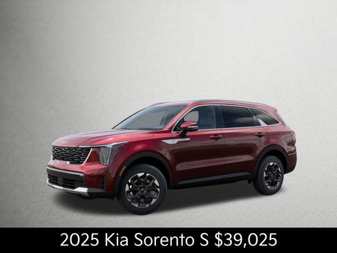 Used 2025 Kia Sorento S AWD/4WD image 4