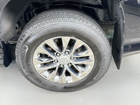 Used 2015 Lexus GX 460 Luxury AWD/4WD image 29