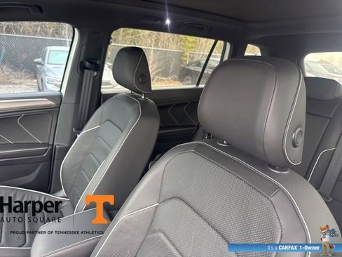 Used 2023 Volkswagen Tiguan SEL R-Line image 12