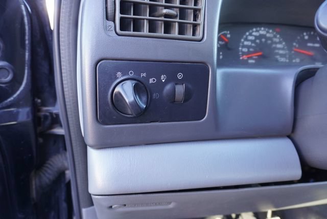 Used 2004 Ford F350 Lariat AWD/4WD image 25