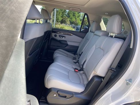 Used 2023 Honda Pilot Touring image 16