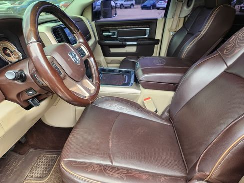 Used 2018 RAM 1500 Laramie Longhorn AWD/4WD image 9