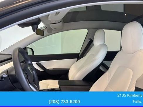 Used 2021 Tesla Model Y Long Range AWD/4WD image 27