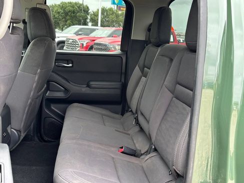 Used 2024 Nissan Frontier SV RWD image 13