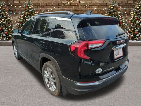 Used 2022 GMC Terrain SLT w/ LPO, Floor Liner Package image 3