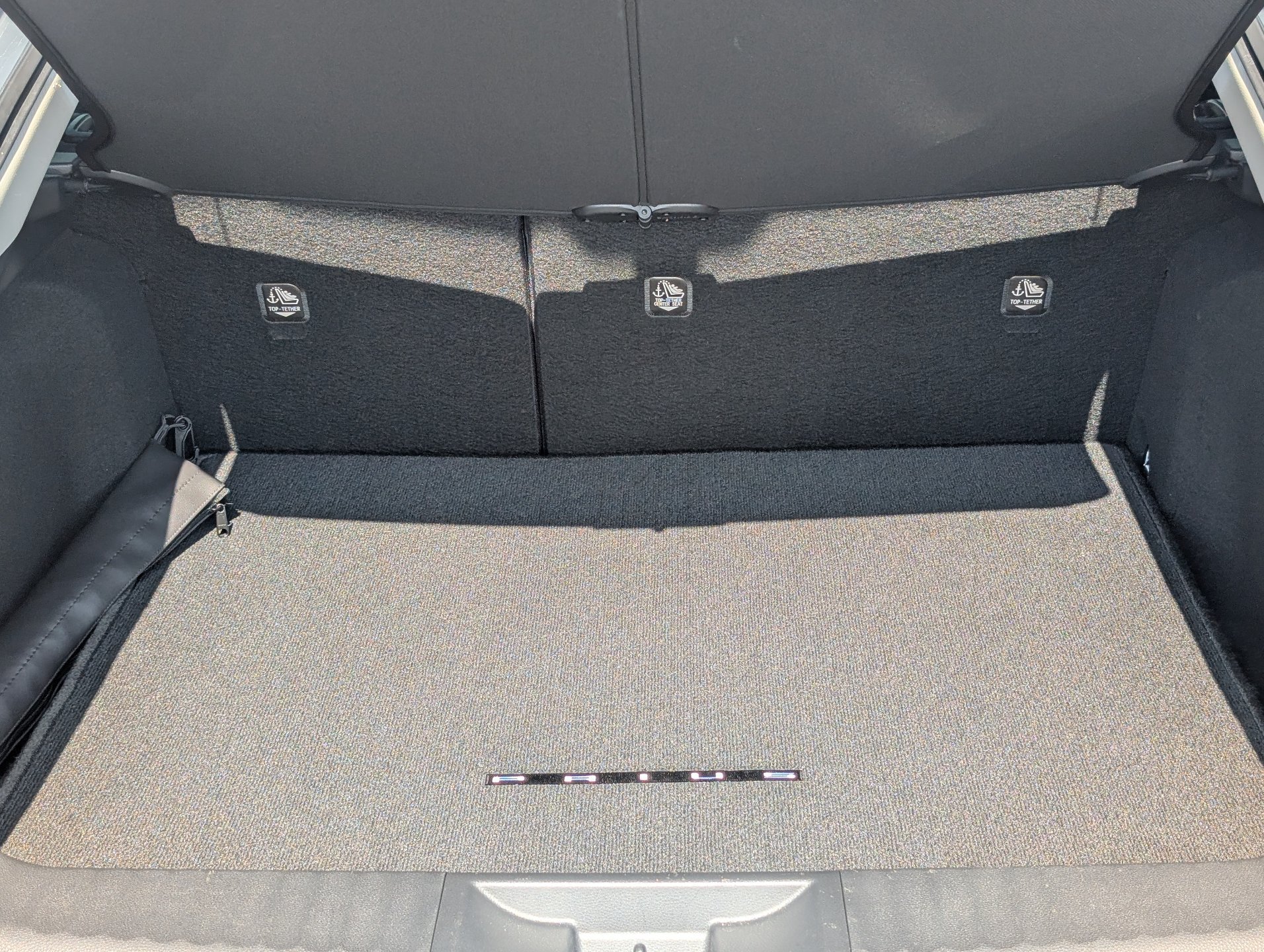 Used 2024 Toyota Prius XLE FWD image 8