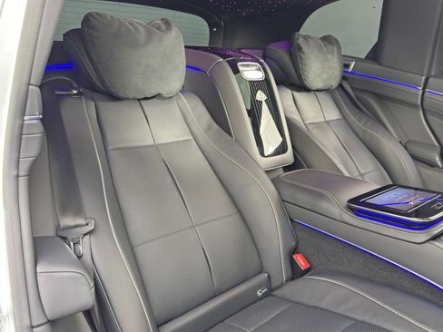 Used 2022 Mercedes-Benz Maybach GLS 600 4MATIC image 59