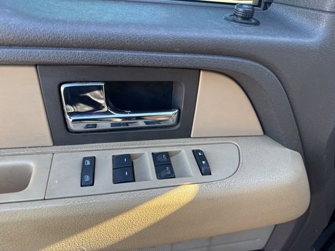 Used 2013 Ford F150 XLT w/ XLT Chrome Pkg image 12