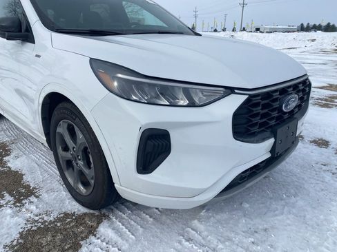 Used 2023 Ford Escape ST-Line image 4