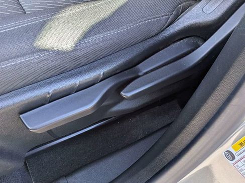 Used 2025 Chevrolet Equinox LT FWD image 19