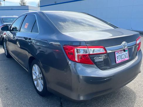 Used 2013 Toyota Camry XLE FWD image 6