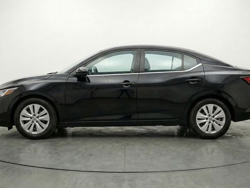 Used 2025 Nissan Sentra S image 5